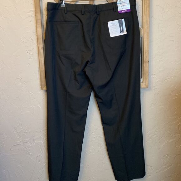 NWT Greg Norman 4-Way Stretch Moisture Wicking Travel Pant Black Size: 40x32 - Picture 5 of 8